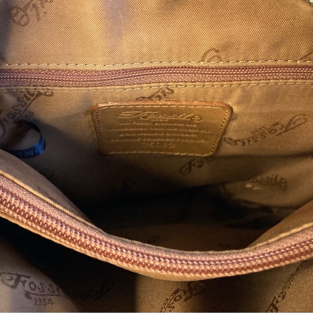 Vintage Fossil Leather Crossbody Bag - Picture 7 of 12